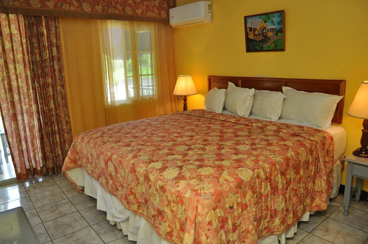 Tamarind Hotel Runaway Bay
