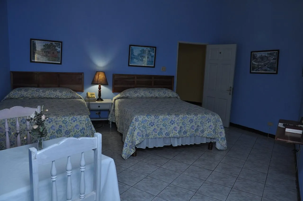 Tamarind Hotel Runaway Bay